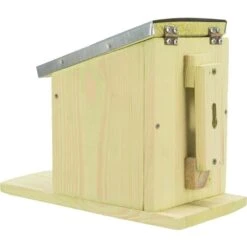 Réserve De Nourriture Pour écureuil - Trixie -Magasin De Fournitures Pour Oiseaux De Compagnie reserve de nourriture pour ecureuil trixie 59607 trixie reserve de nourriture pour ecureuil avec toit ouvrant bois de pin impreg 2